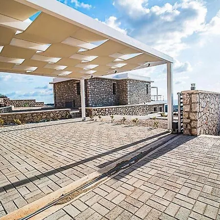 Sleeps 8 Pool Air Con Wifi Villa